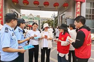 他们知道国足首场战平的消息了吗？……